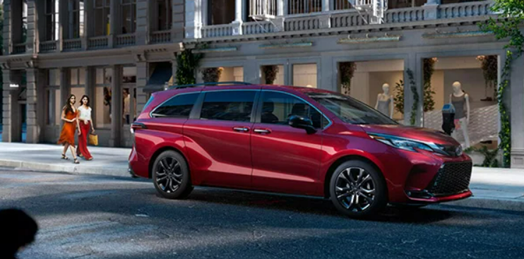 toyota sienna 2022 red