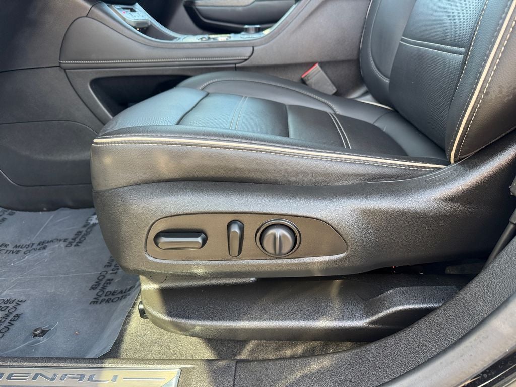 2021 GMC Acadia Denali Low Miles