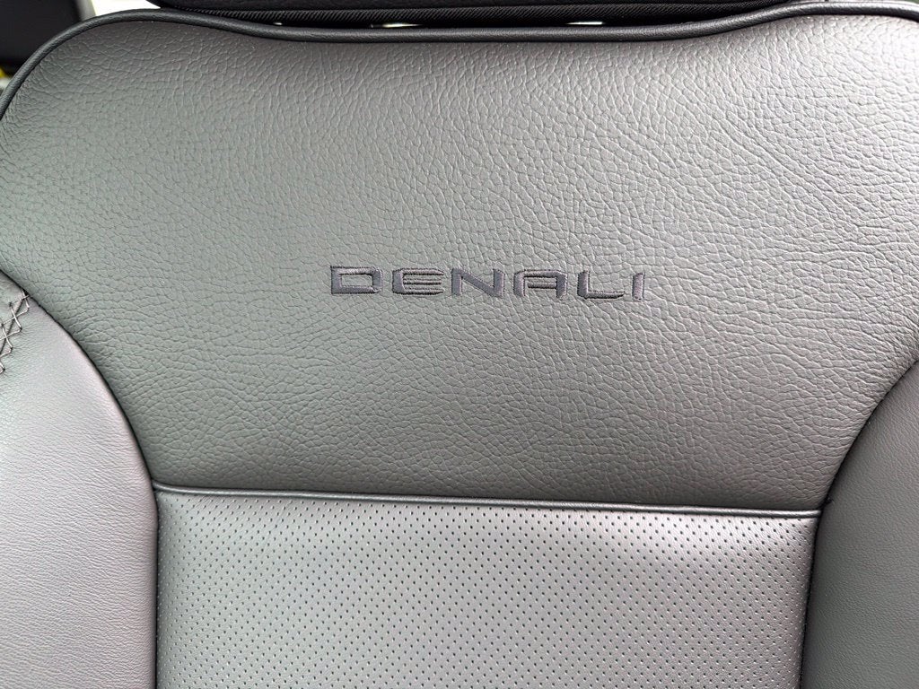 2026 GMC Sierra 2500HD Denali