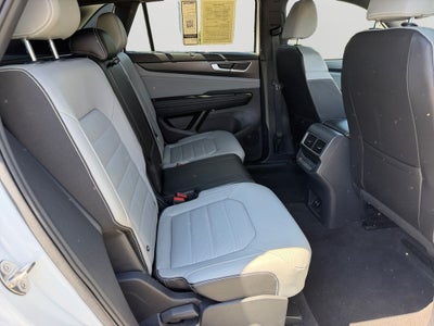 2024 Volkswagen Atlas Cross Sport 2.0T SEL R-Line