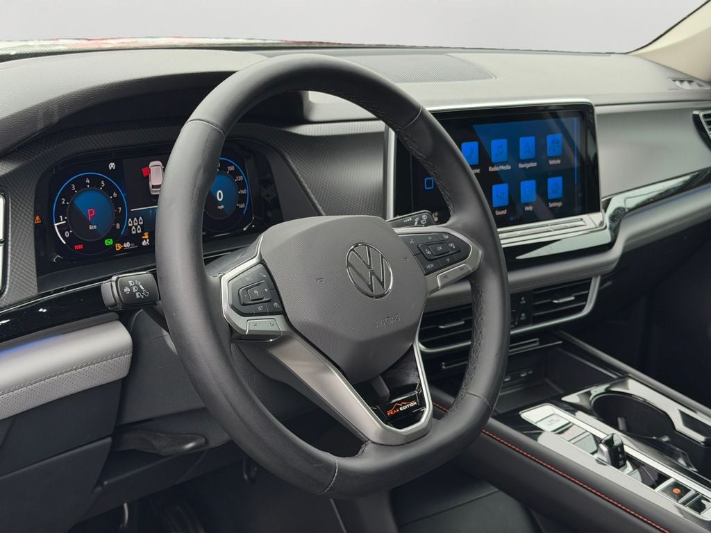 2024 Volkswagen Atlas 2.0T Peak Edition SEL
