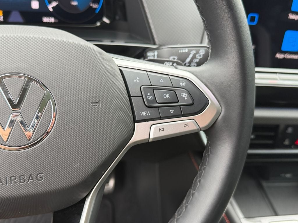 2024 Volkswagen Atlas 2.0T Peak Edition SEL