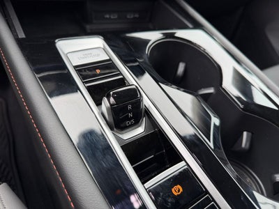 2024 Volkswagen Atlas 2.0T Peak Edition SEL