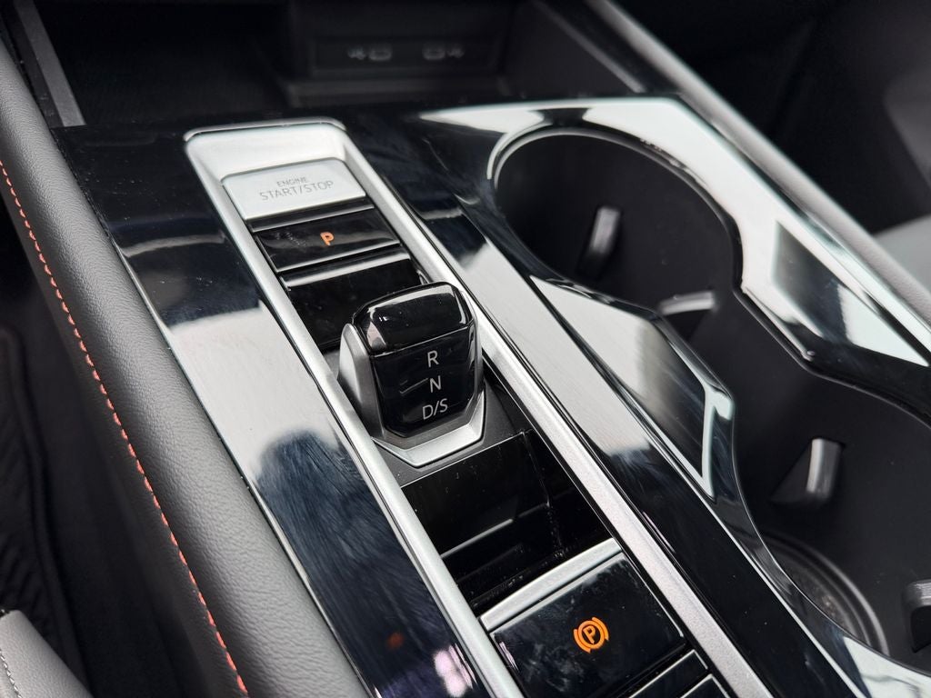 2024 Volkswagen Atlas 2.0T Peak Edition SEL