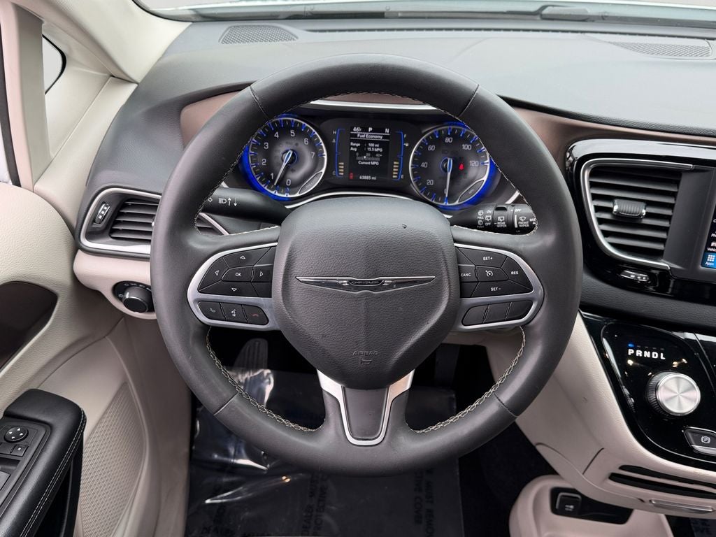 2023 Chrysler Voyager LX