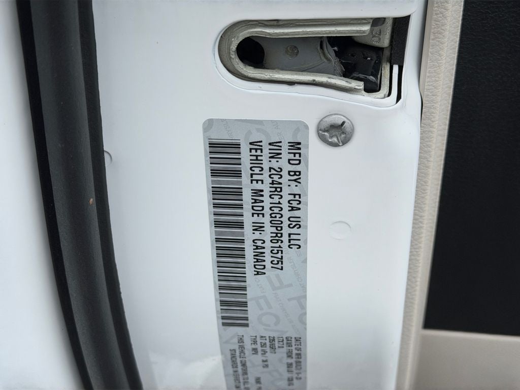 2023 Chrysler Voyager LX
