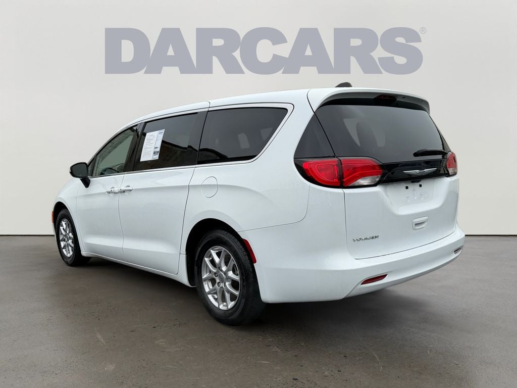 2023 Chrysler Voyager LX