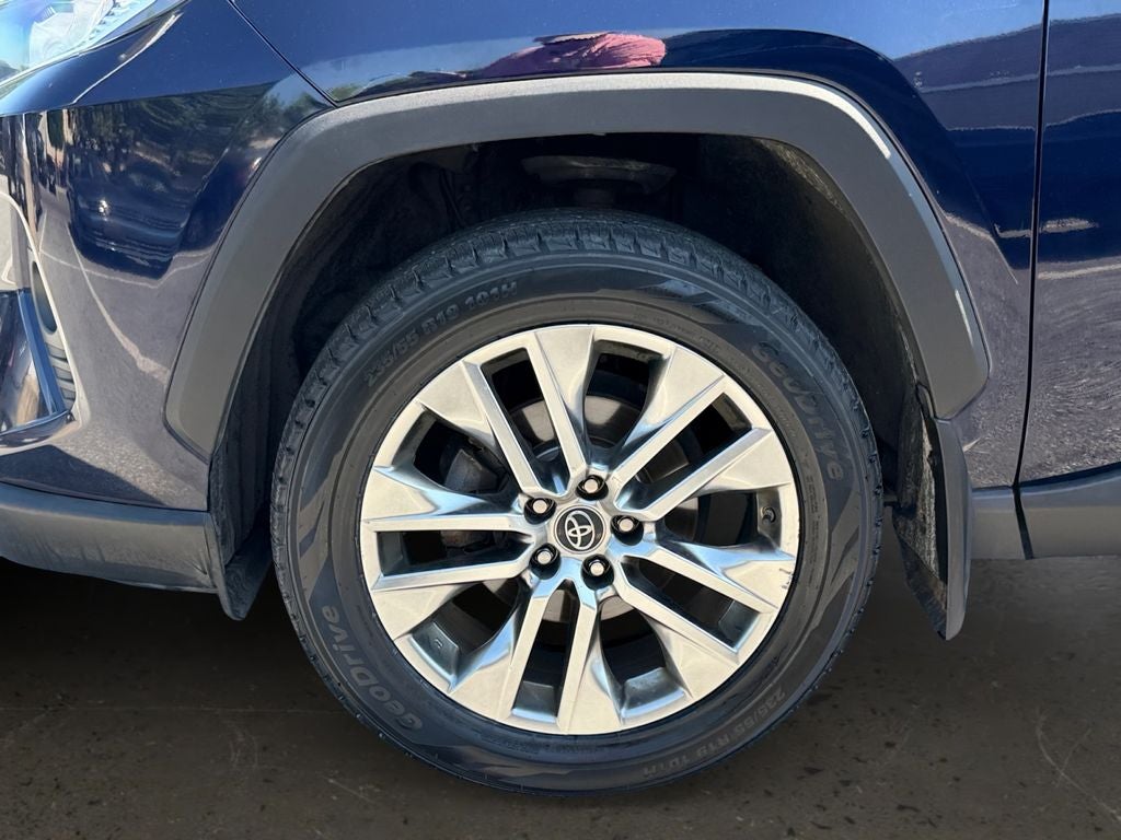 2019 Toyota RAV4 XLE Premium