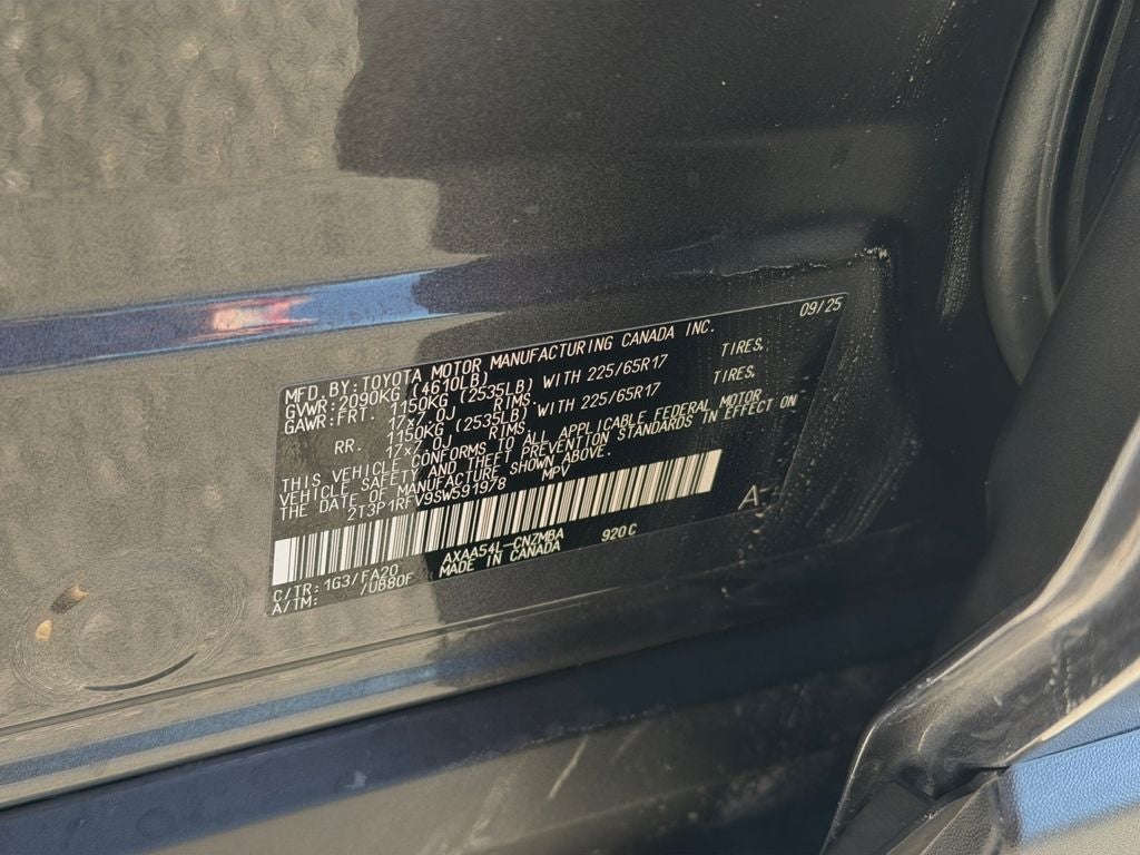 2025 Toyota RAV4 XLE