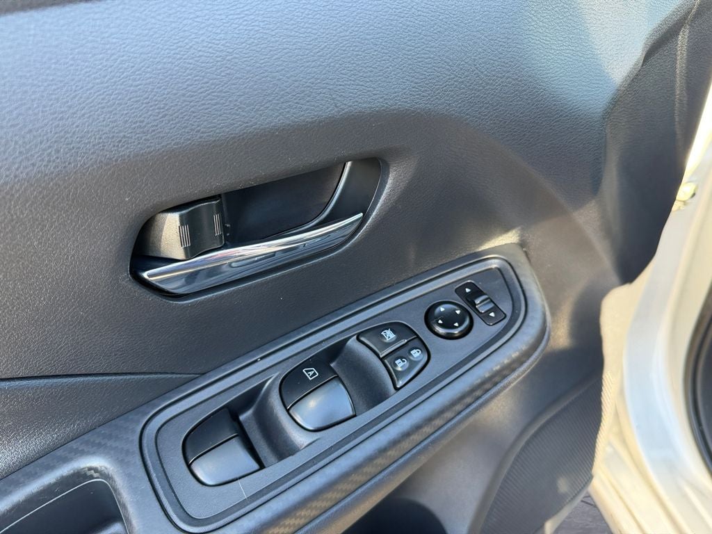 2023 Nissan Versa 1.6 SV