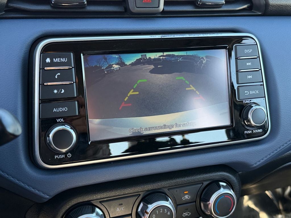 2023 Nissan Versa 1.6 SV