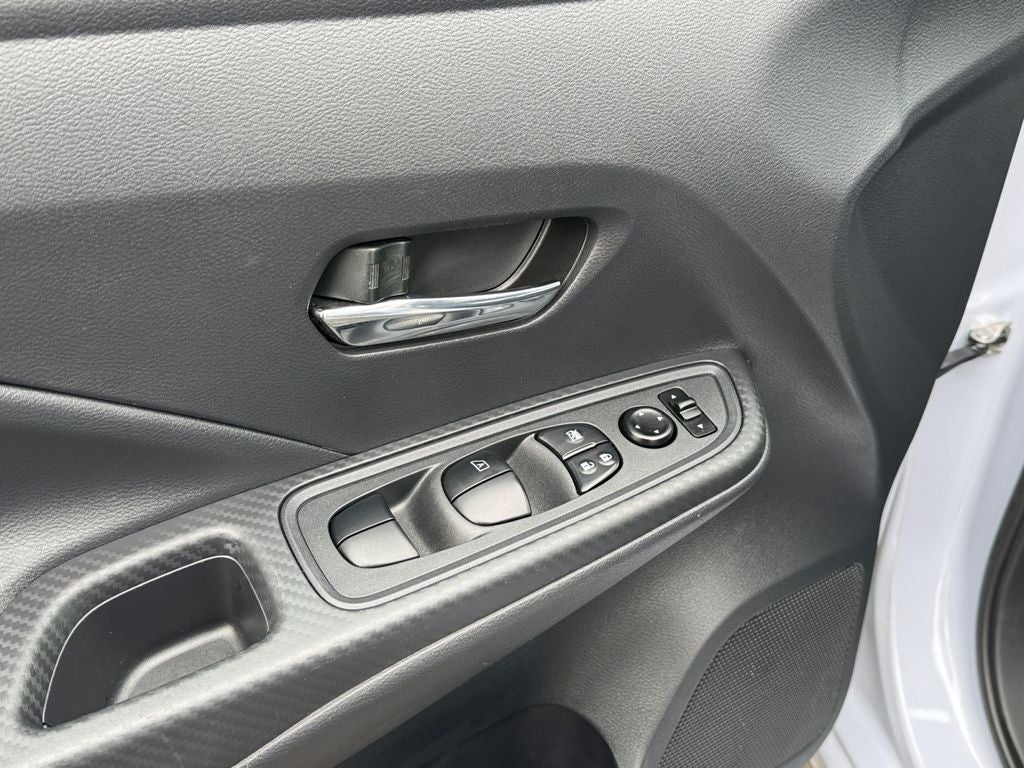 2024 Nissan Versa 1.6 SV