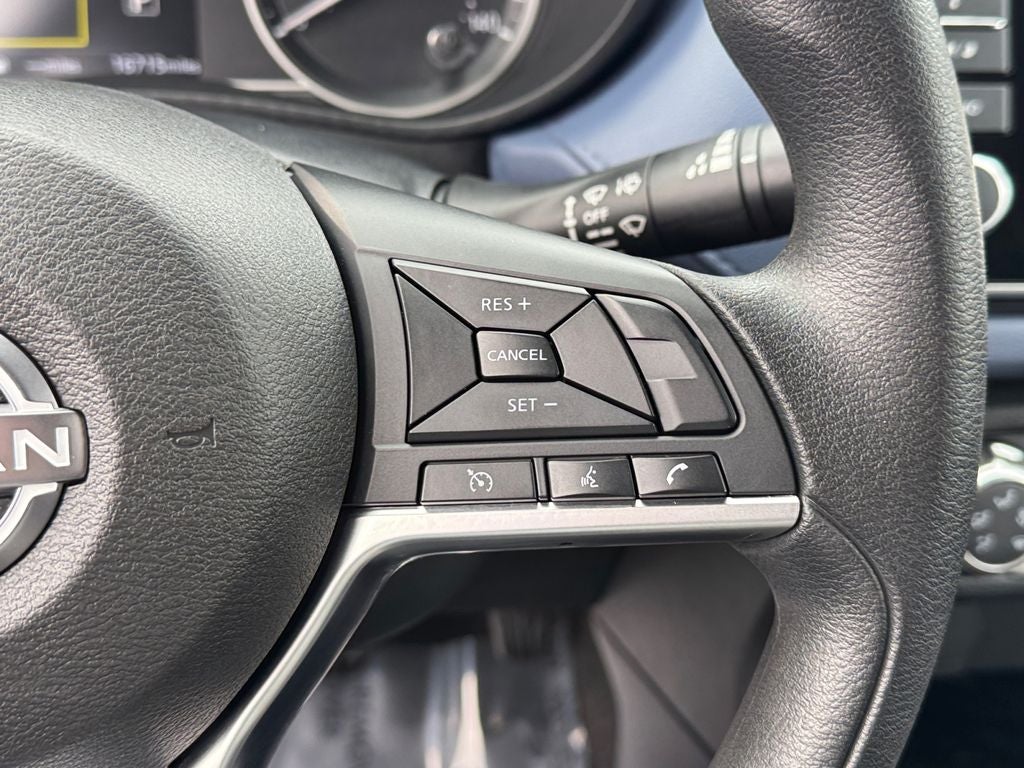 2024 Nissan Versa 1.6 SV