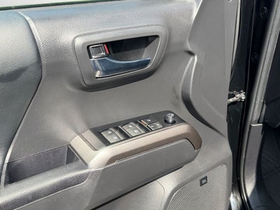2023 Toyota Tacoma Limited V6