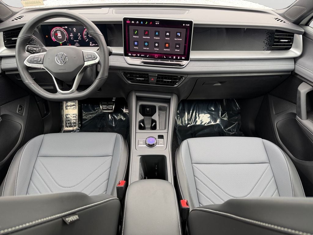 2025 Volkswagen Tiguan 2.0T SE R-Line Black