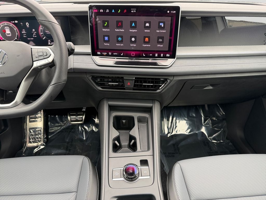 2025 Volkswagen Tiguan 2.0T SE R-Line Black