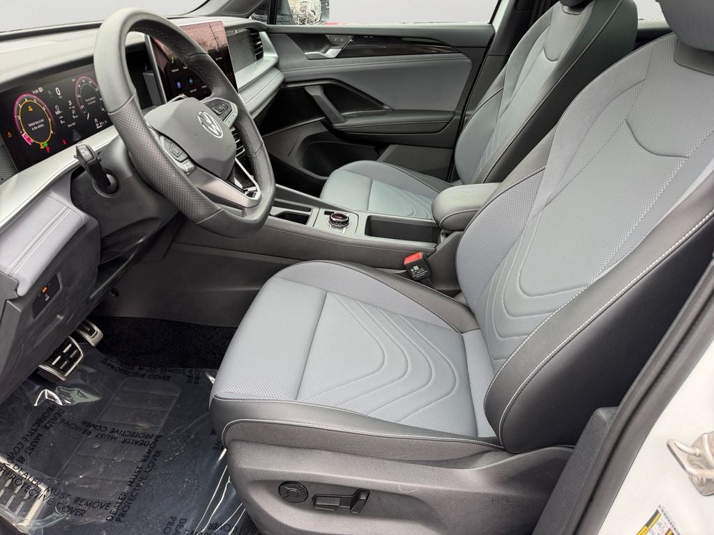 2025 Volkswagen Tiguan 2.0T SE R-Line Black