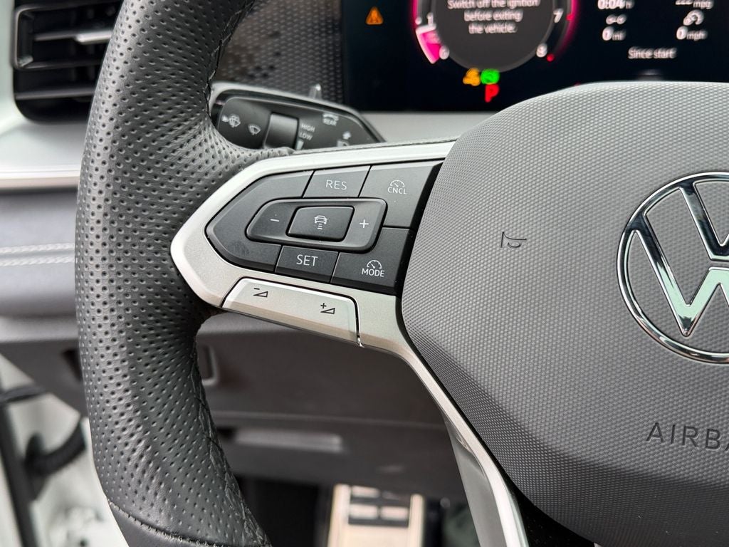 2025 Volkswagen Tiguan 2.0T SE R-Line Black