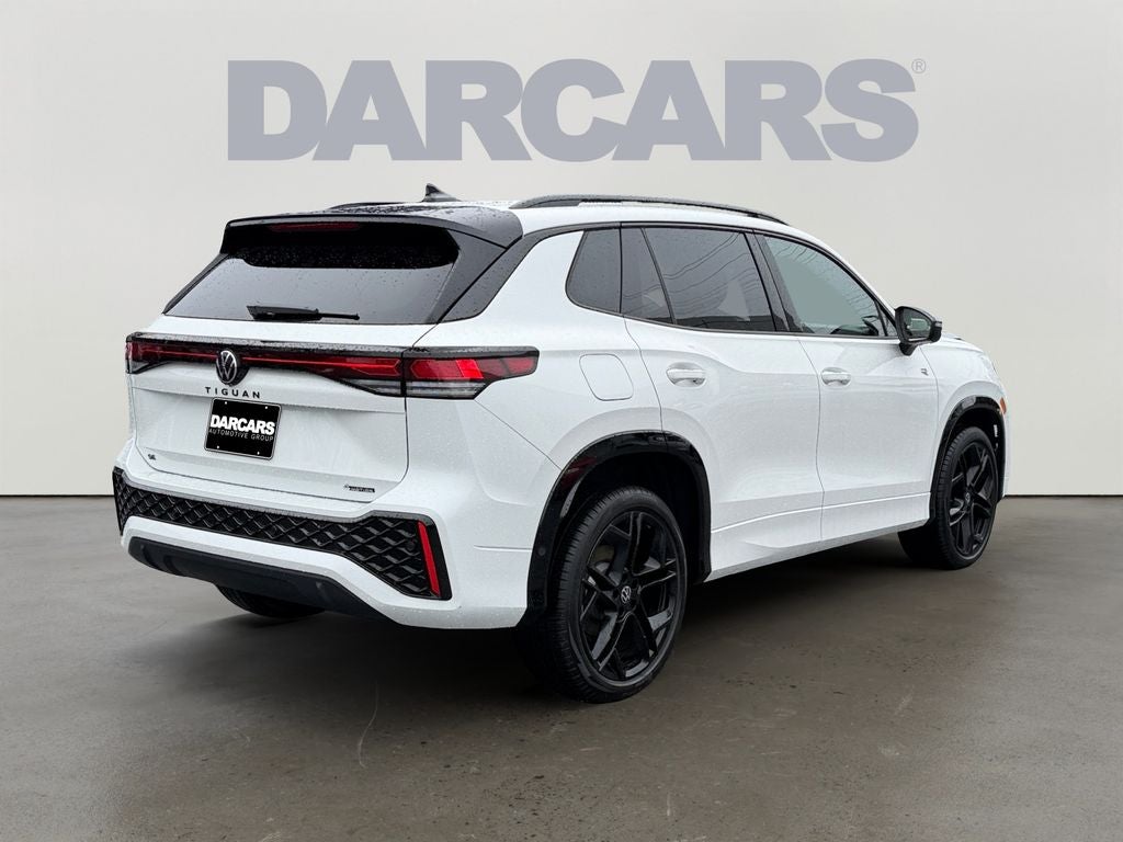 2025 Volkswagen Tiguan 2.0T SE R-Line Black