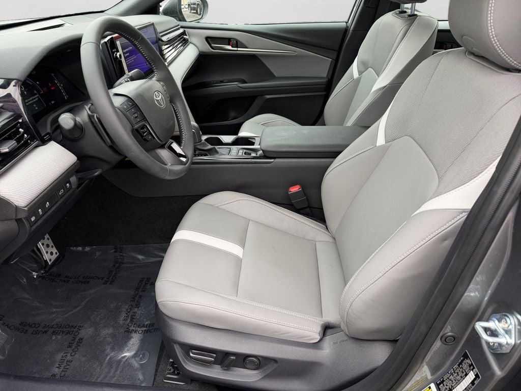 2025 Toyota Camry SE Low Miles