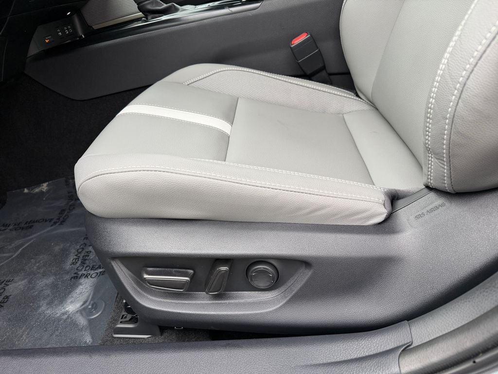 2025 Toyota Camry SE Low Miles