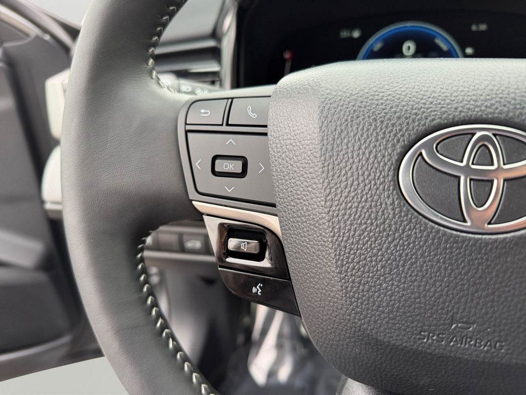 2025 Toyota Camry SE Low Miles