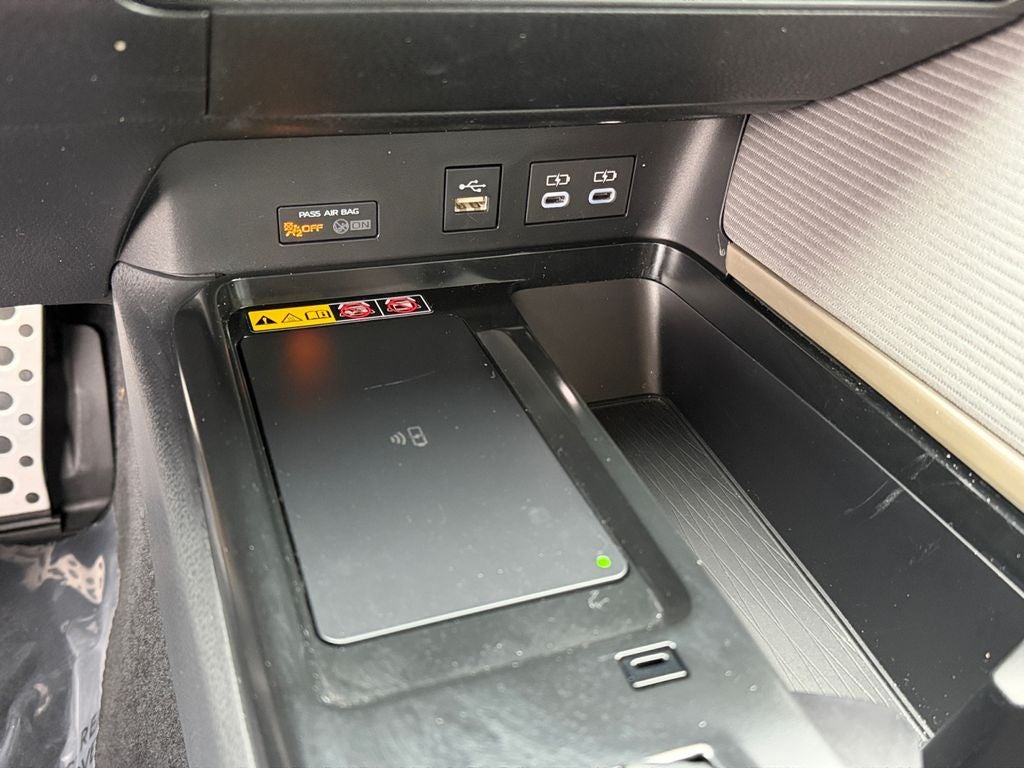 2025 Toyota Camry SE Low Miles