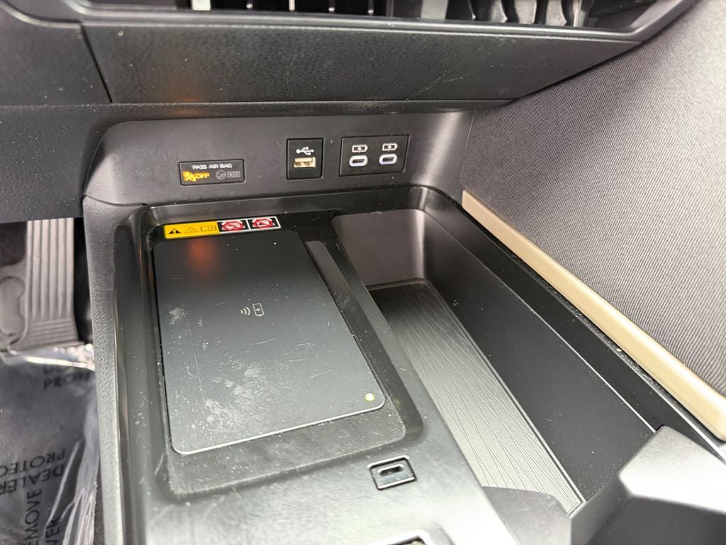 2025 Toyota Camry LE - Photo 24