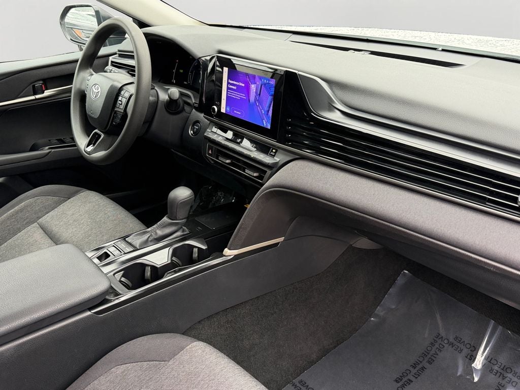 2025 Toyota Camry LE - Photo 7