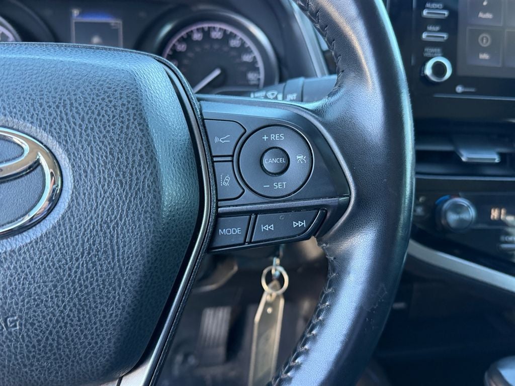 2022 Toyota Camry SE