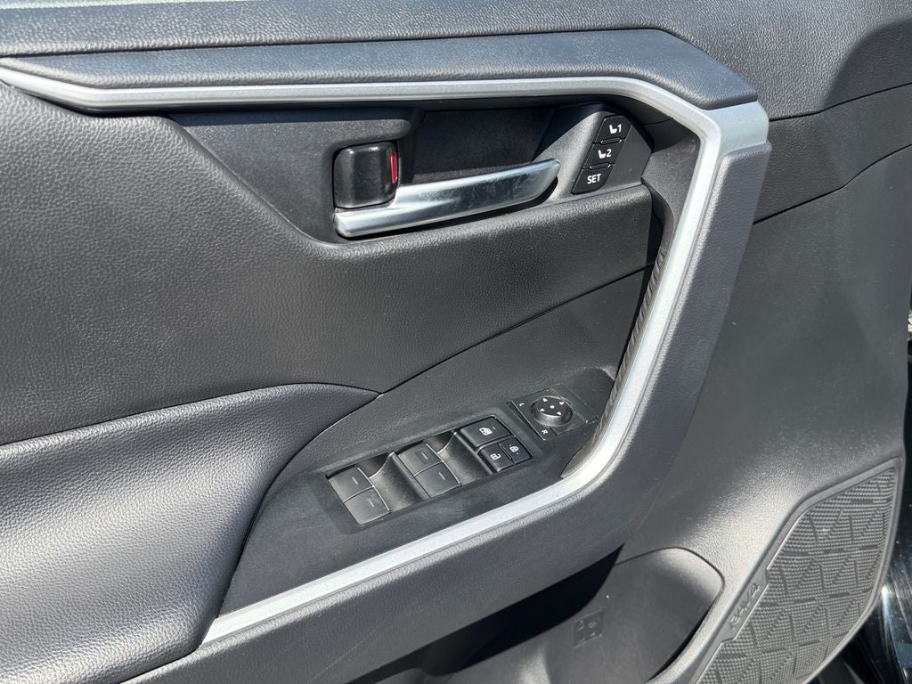 2025 Toyota RAV4 Hybrid XLE Premium