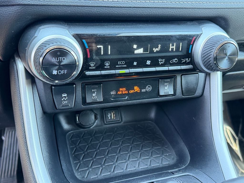 2025 Toyota RAV4 Hybrid XLE Premium