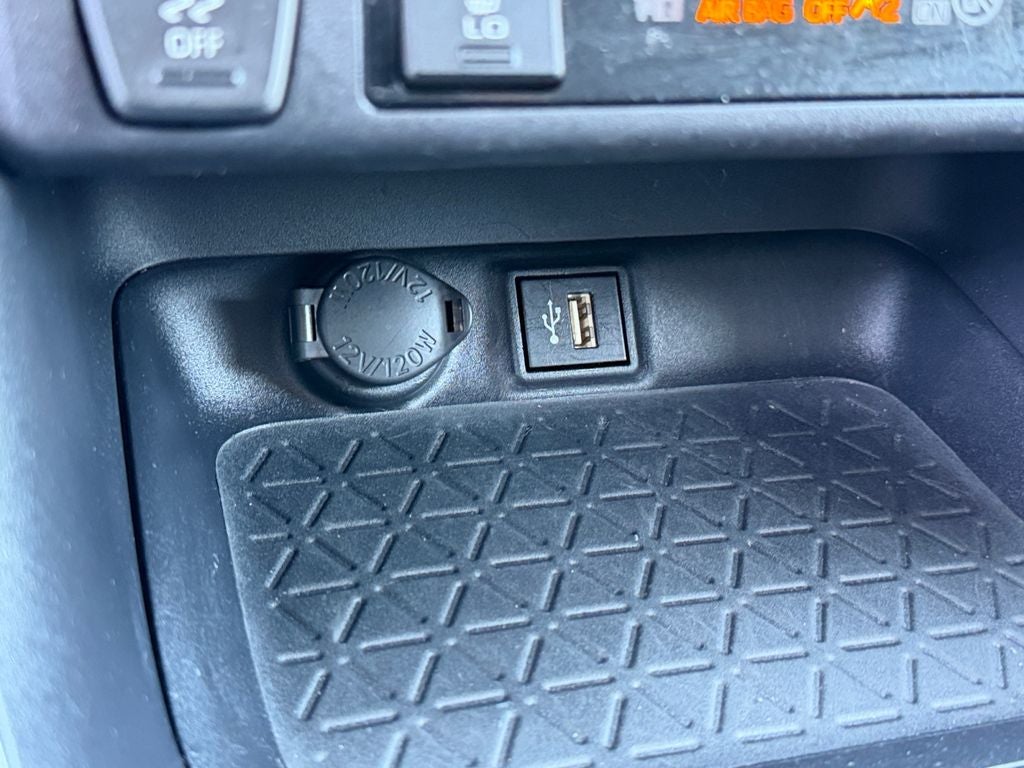 2025 Toyota RAV4 Hybrid XLE Premium