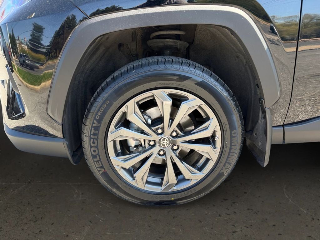 2025 Toyota RAV4 Hybrid XLE Premium