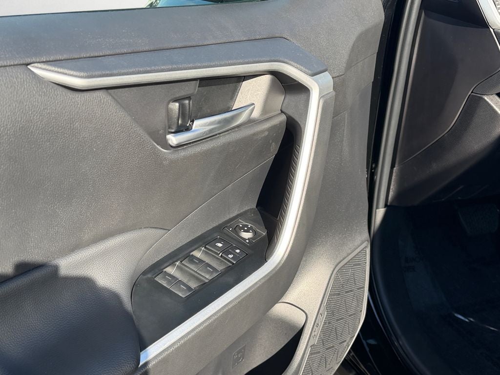 2025 Toyota RAV4 Hybrid XLE Lowest Miles