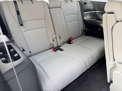 2022 Honda Pilot Special Edition Only Driven 5,000 miles per year