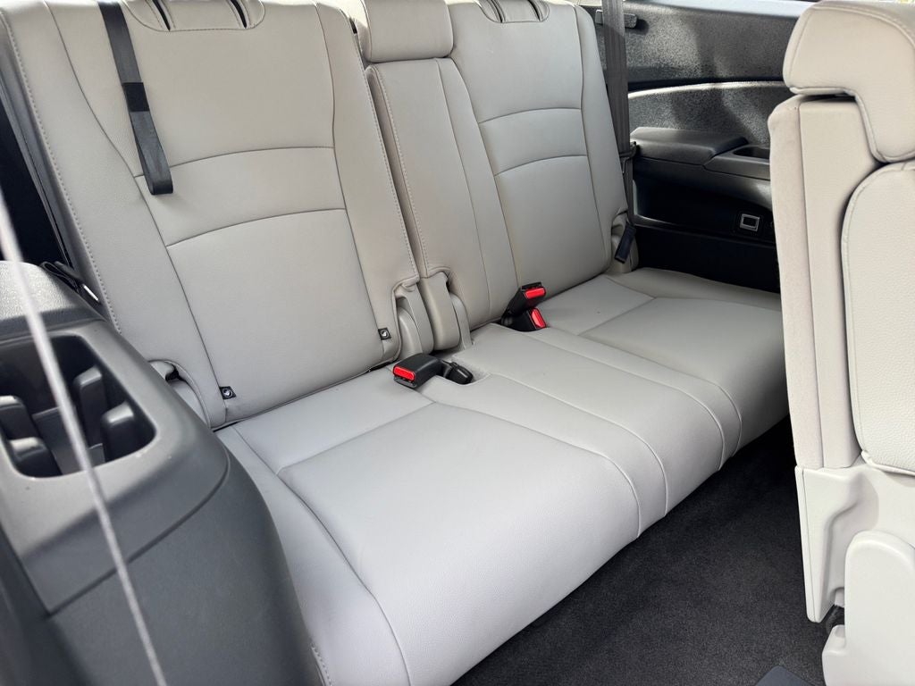 2022 Honda Pilot Special Edition Only Driven 5,000 miles per year