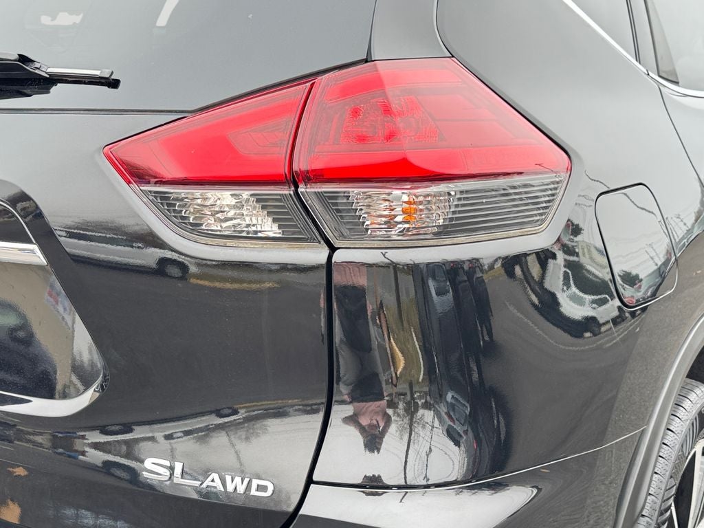 2020 Nissan Rogue SL