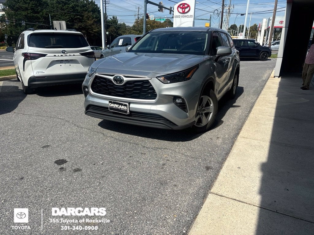 2022 Toyota Highlander LE