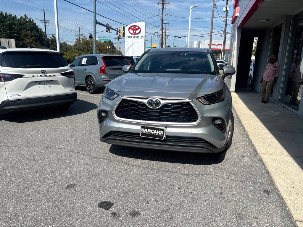 2022 Toyota Highlander LE