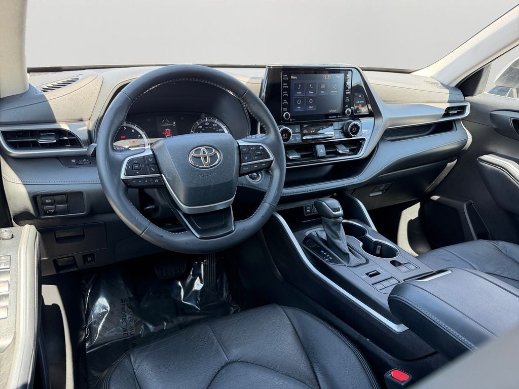 2022 Toyota Highlander LE