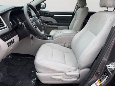 2019 Toyota Highlander LE