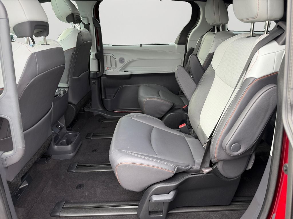2023 Toyota Sienna XSE 7 Passenger