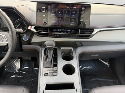 2023 Toyota Sienna XSE 7 Passenger