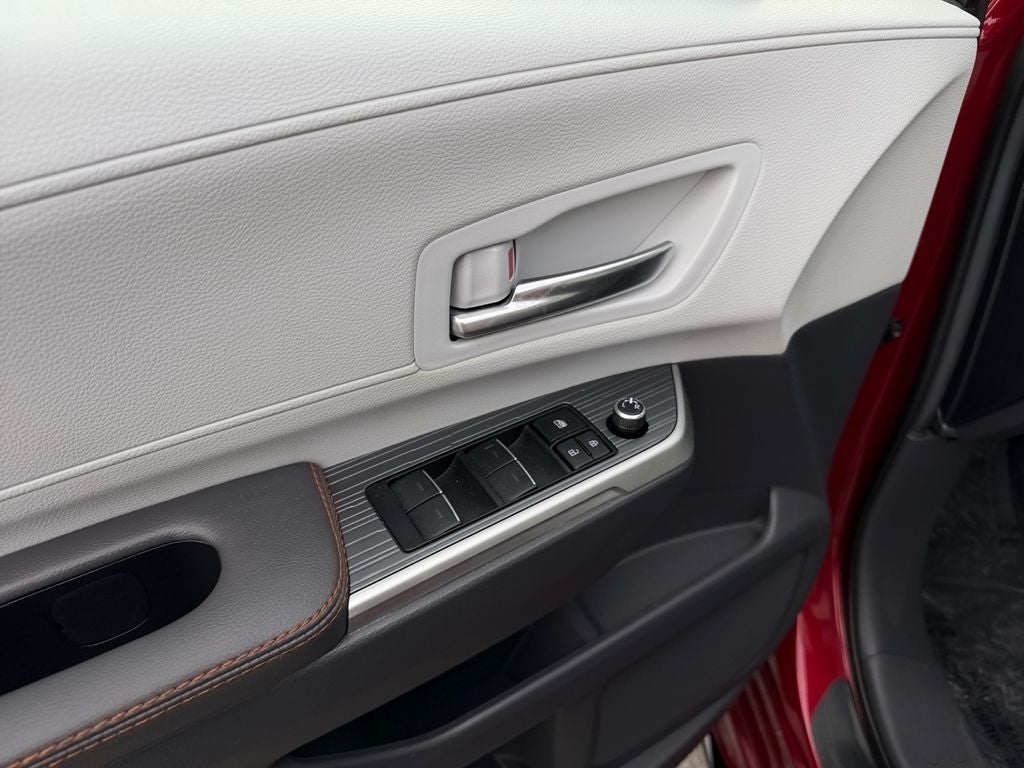 2023 Toyota Sienna XSE 7 Passenger