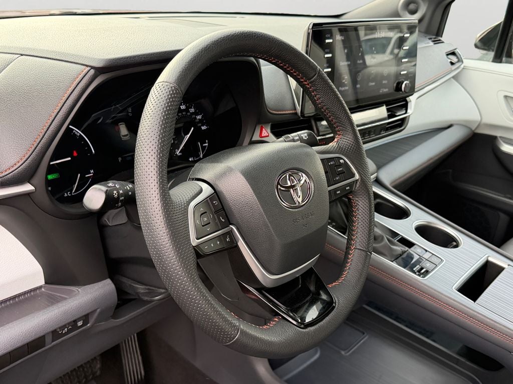 2023 Toyota Sienna XSE 7 Passenger