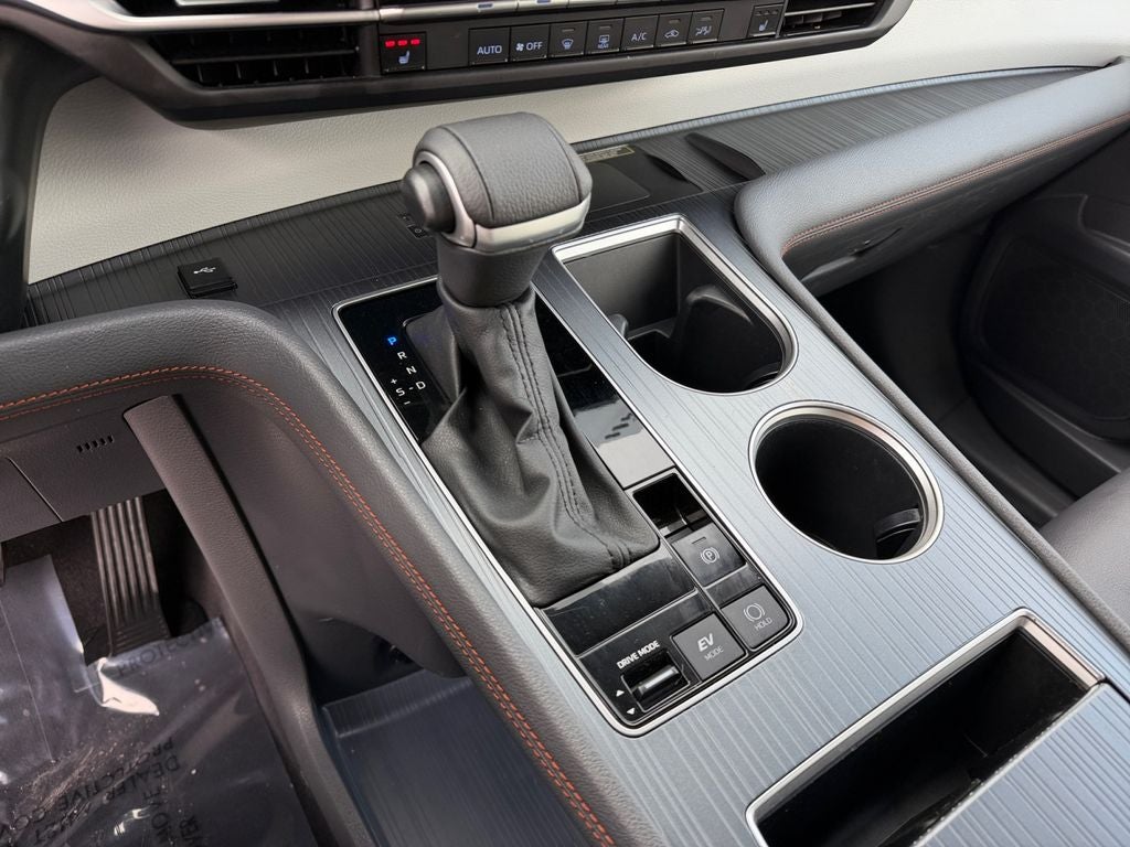 2023 Toyota Sienna XSE 7 Passenger