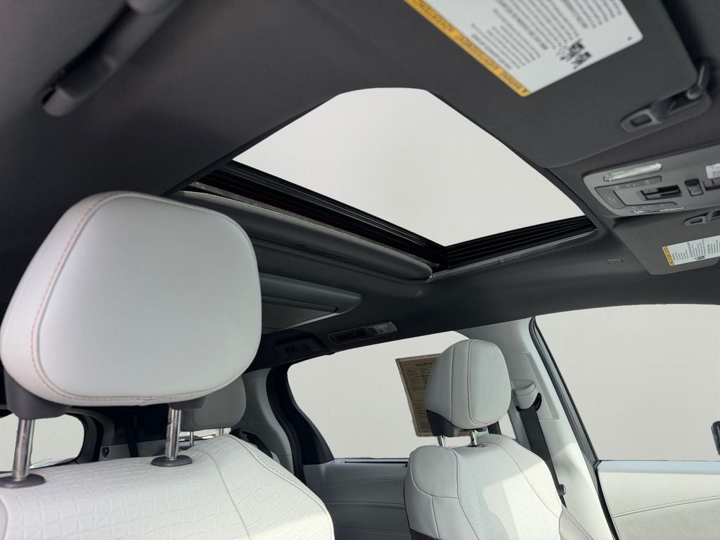 2023 Toyota Sienna XSE 7 Passenger