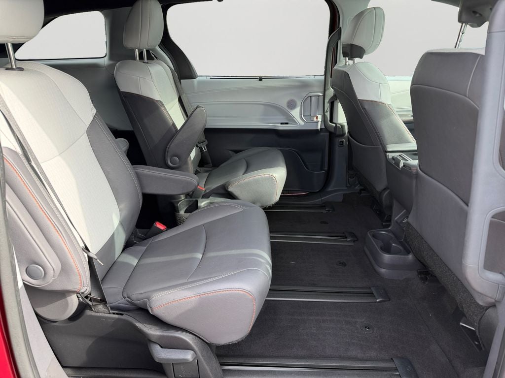 2023 Toyota Sienna XSE 7 Passenger