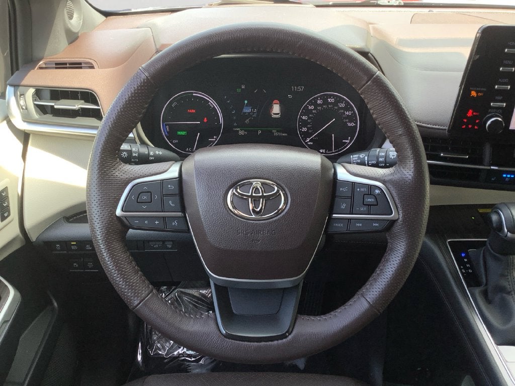 2023 Toyota Sienna Platinum 7 Passenger